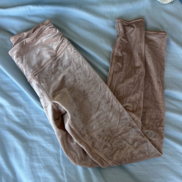 Alo Posh Velvet Baby Pink Y2K coquette leggings - Picture 9 of 13